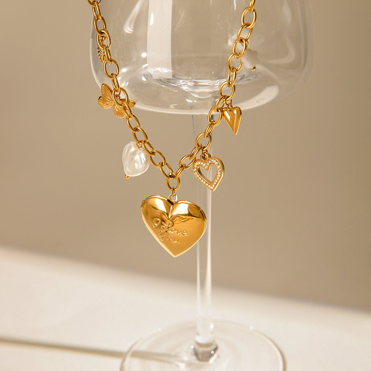 Collar con relicario Albany