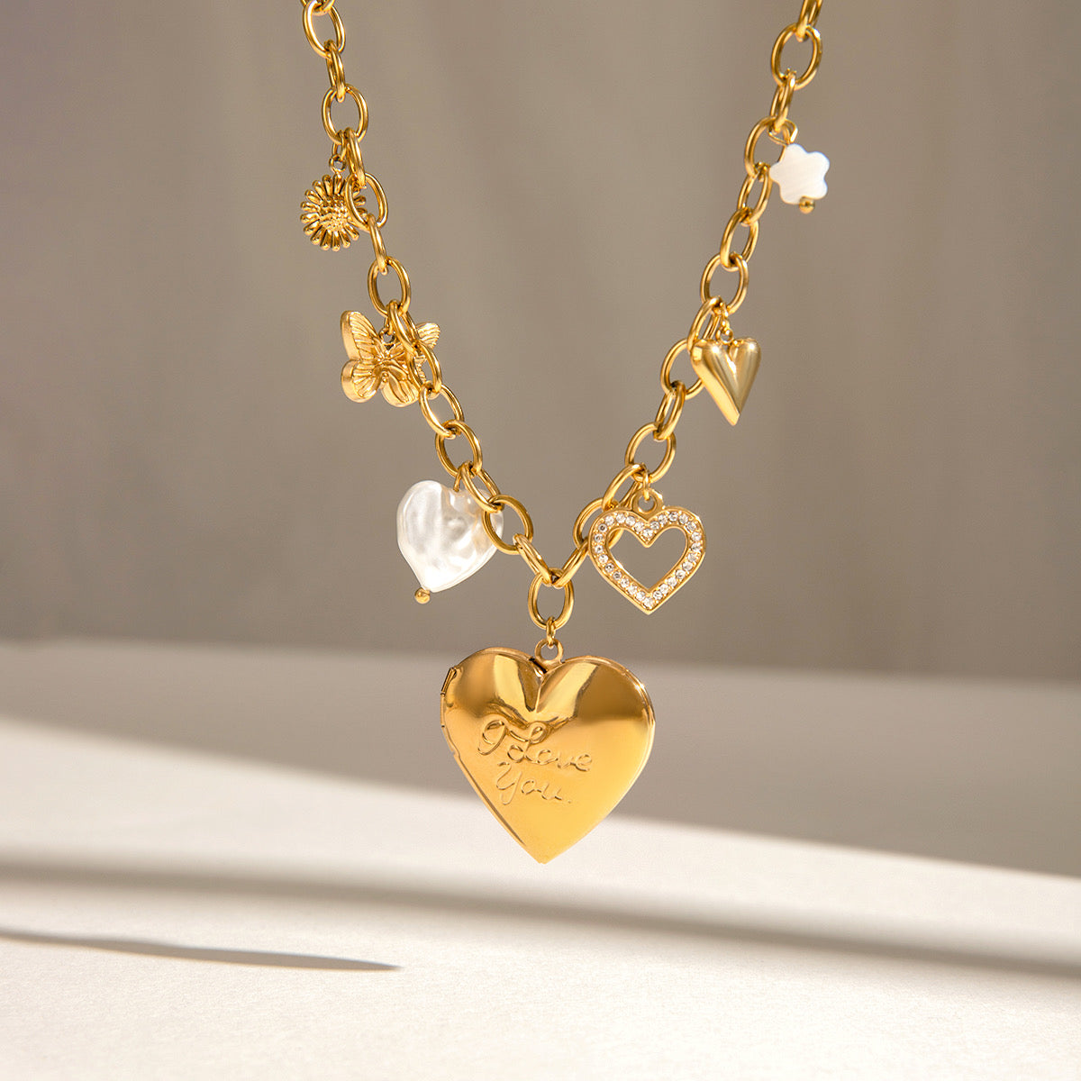Collar con relicario Albany