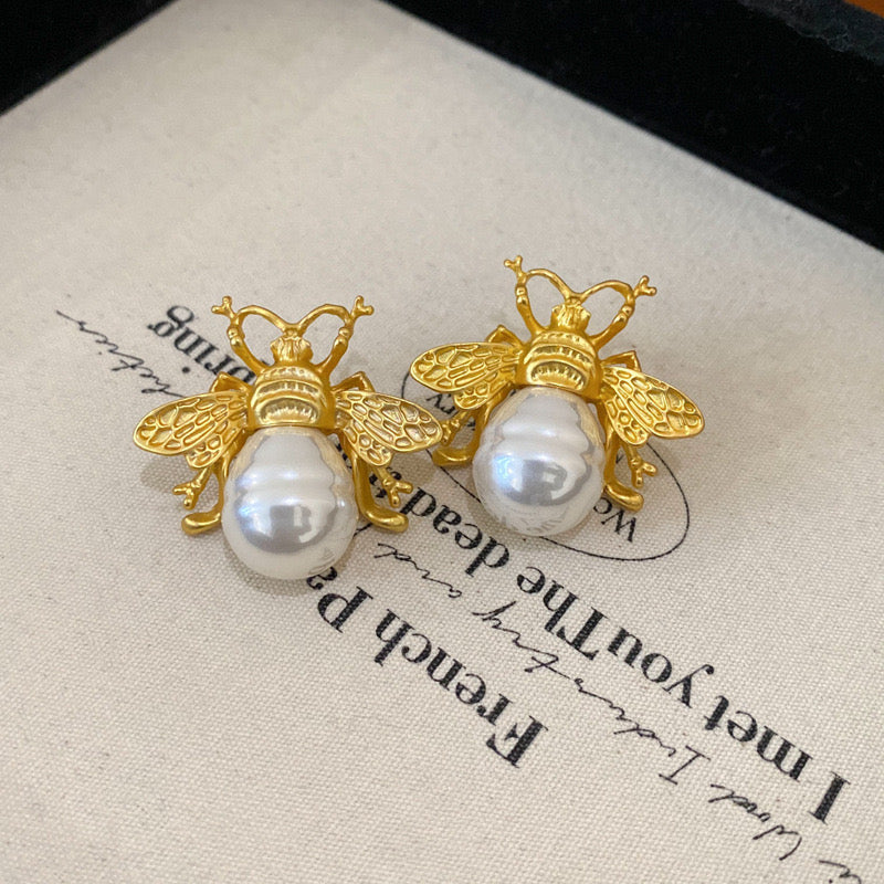 Aretes bichito
