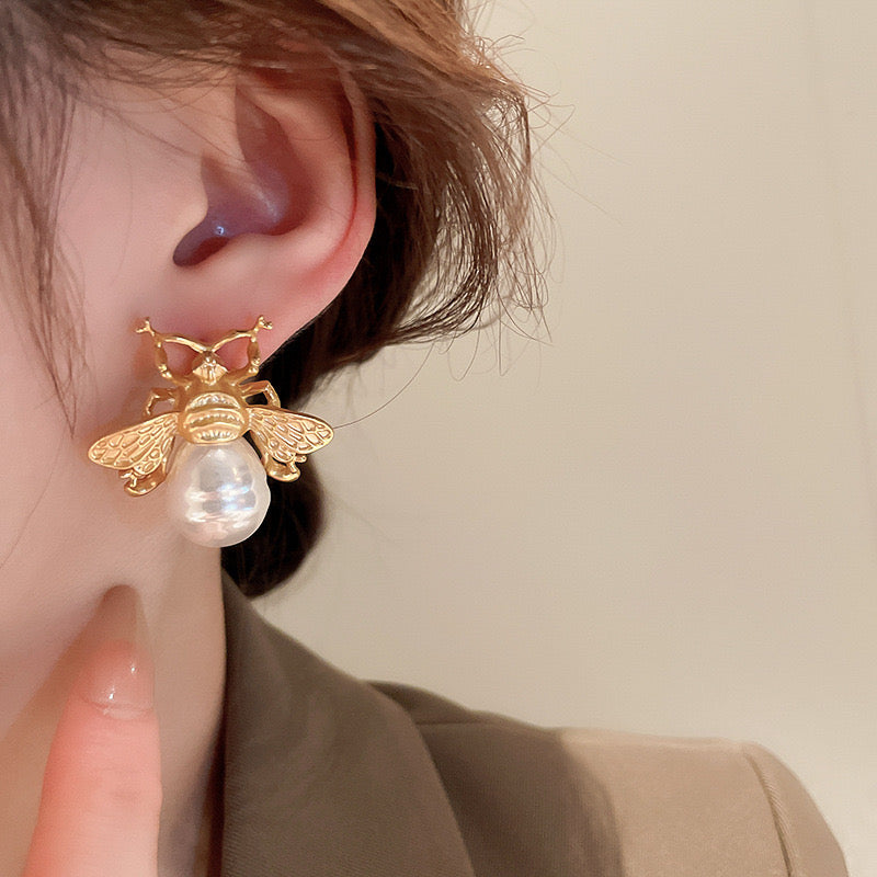 Aretes bichito