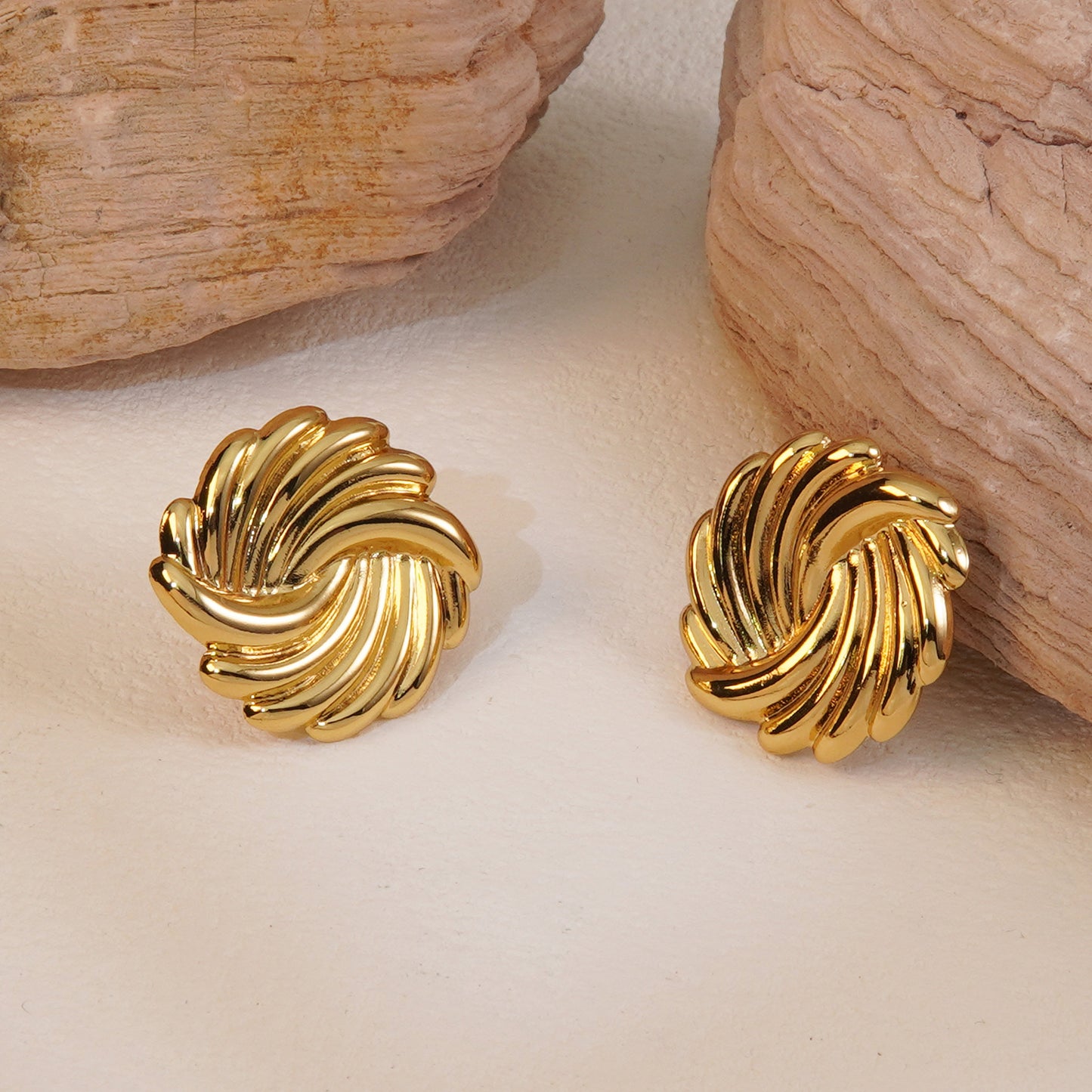 Aretes Yanine