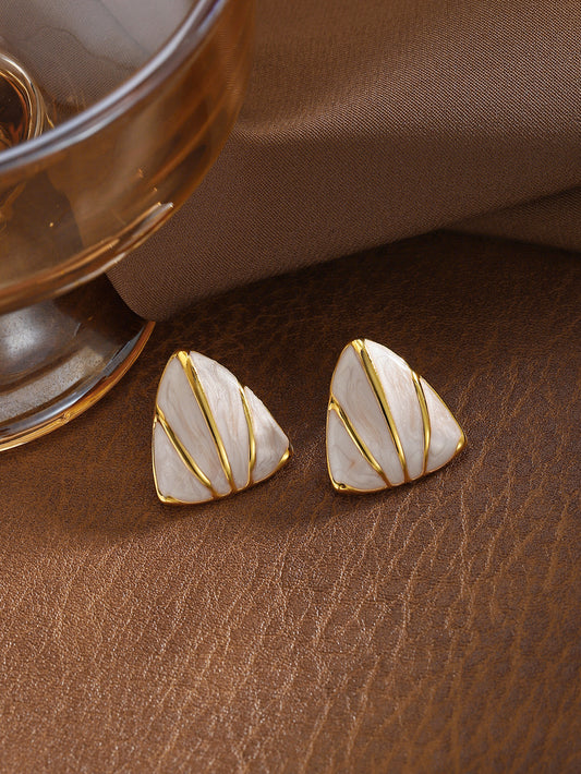 Aretes prisma blancos